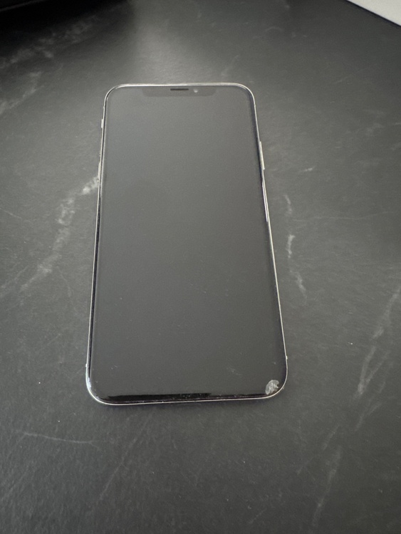 iPhoneXS 256GB docomo（スマホ）の商品画像 - 査定依頼日：2026年3月1日 - 最高査定価格：13,000円