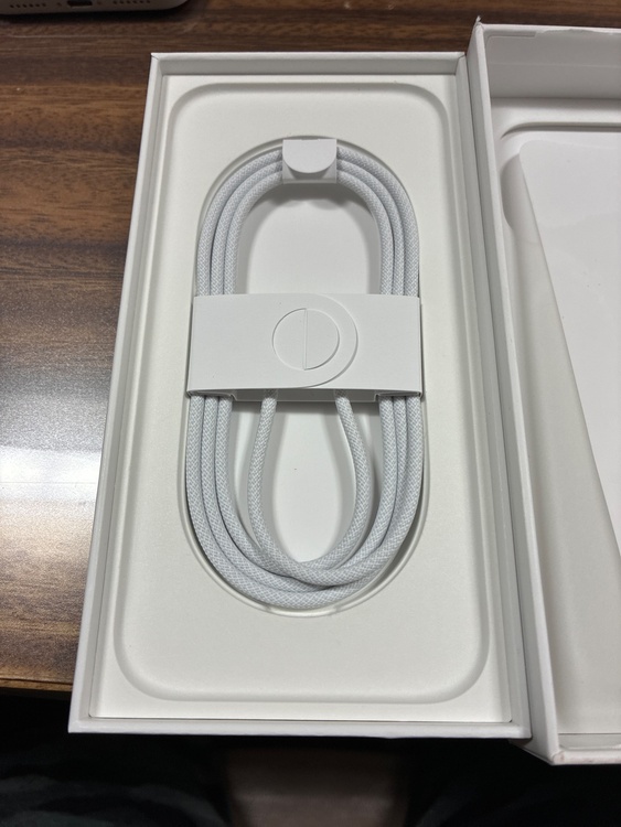 iPhone 17 Pro Max 1TB docomo（スマホ）の商品画像 - 査定依頼日：2026年4月12日 - 最高査定価格：219,000円