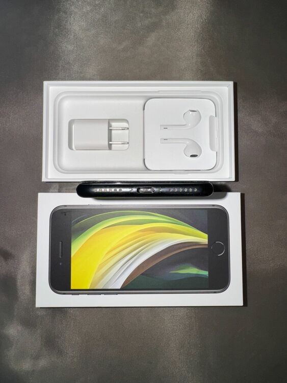 iPhone SE (第 2 世代) 128GB Softbank（スマホ）の商品画像 - 査定依頼日：2025年10月5日 - 最高査定価格：12,000円