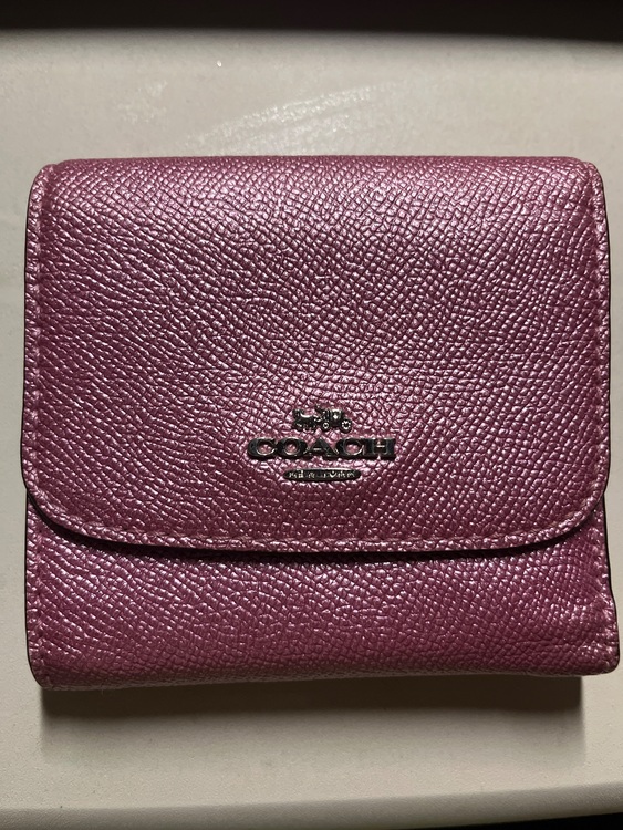 コーチ　財布（ブランド財布・小物）の商品画像 - 査定依頼日：2025年10月7日 - 最高査定価格：1,000円