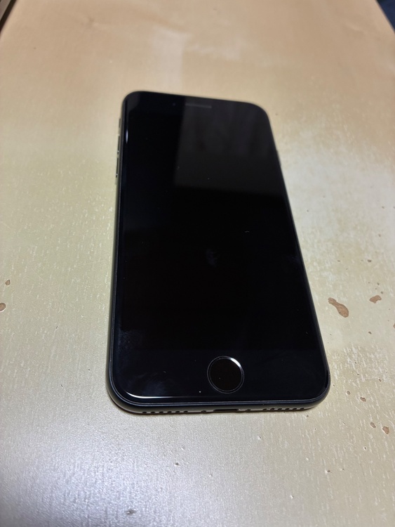 iPhone SE (第3世代) 128GB SIMフリー [ミッドナイト]（スマホ）の商品画像 - 査定依頼日：2026年3月25日 - 最高査定価格：20,000円