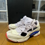 adidas × RAF SIMONS （古着・ファッション）の商品画像 - 査定依頼日：2025年7月13日 - 最高査定価格：3,100円