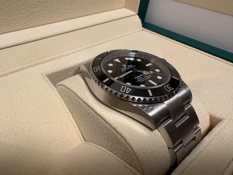 ロレックス サブマリーナ（高級時計）の商品画像 - 査定依頼日：2025年11月6日 - 最高査定価格：1,800,000円