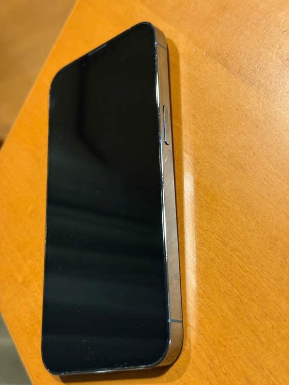 iPhone13pro（スマホ）の商品画像 - 査定依頼日：2025年10月4日 - 最高査定価格：61,000円