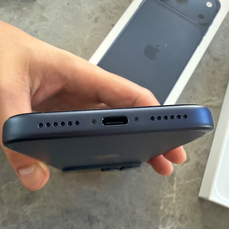 iPhone iPhone 17 Pro Max 256GB SIMフリー（スマホ）の商品画像 - 査定依頼日：2026年8月14日 - 最高査定価格：169,000円