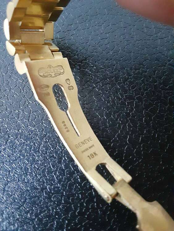 ロレックスボーイズ金無垢アフターダイヤ（高級時計）の商品画像 - 査定依頼日：2024年12月23日 - 最高査定価格：1,500,000円