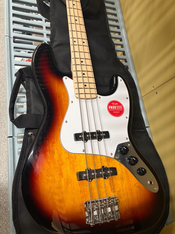 AFF J BASS MN WPG（ピアノ・楽器・PA機材）の商品画像 - 査定依頼日：2026年3月30日 - 最高査定価格：10,000円