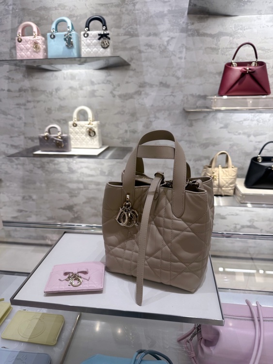 ディオール  （ブランドバッグ）の商品画像 - 査定依頼日：2026年4月17日 - 最高査定価格：280,000円