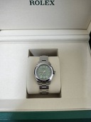 オイスターパーペチュアルピスタチオ28みり（高級時計）の商品画像 - 査定依頼日：2026年3月7日 - 最高査定価格：1,240,000円