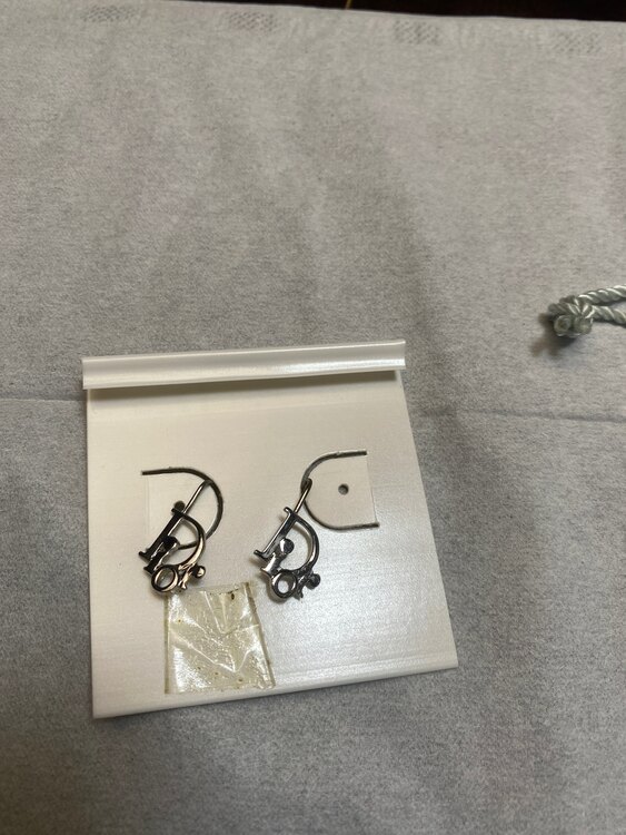 ディオール  （ブランドバッグ）の商品画像 - 査定依頼日：2025年5月19日 - 最高査定価格：14,000円