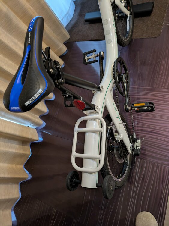 DAHON NUWAVE D6 16インチ　ホワイトマリン（自転車）の商品画像 - 査定依頼日：2026年4月26日 - 最高査定価格：18,000円