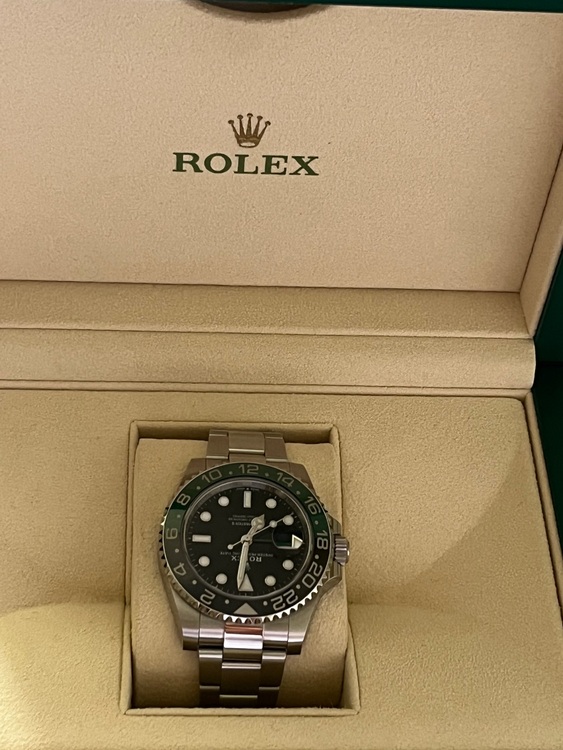 ロレックス GMTマスター 126720VTN（高級時計）の商品画像 - 査定依頼日：2025年6月19日 - 最高査定価格：2,520,000円