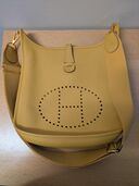 エルメス エブリン （ブランドバッグ）の商品画像 - 査定依頼日：2025年11月24日 - 最高査定価格：400,000円