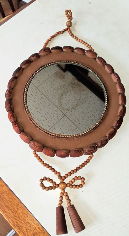 レトロ　雲州堂製壁掛けウッドフレームミラー（美術品・骨董品）の商品画像 - 査定依頼日：2025年8月4日 - 最高査定価格：3,000円