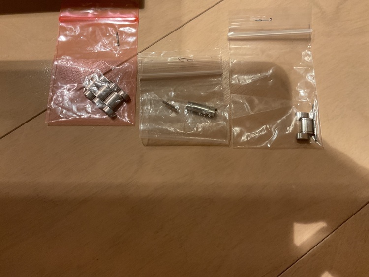 3520.50 スピードマスターマーク40トリプルカレンダー（高級時計）の商品画像 - 査定依頼日：2026年2月3日 - 最高査定価格：305,000円