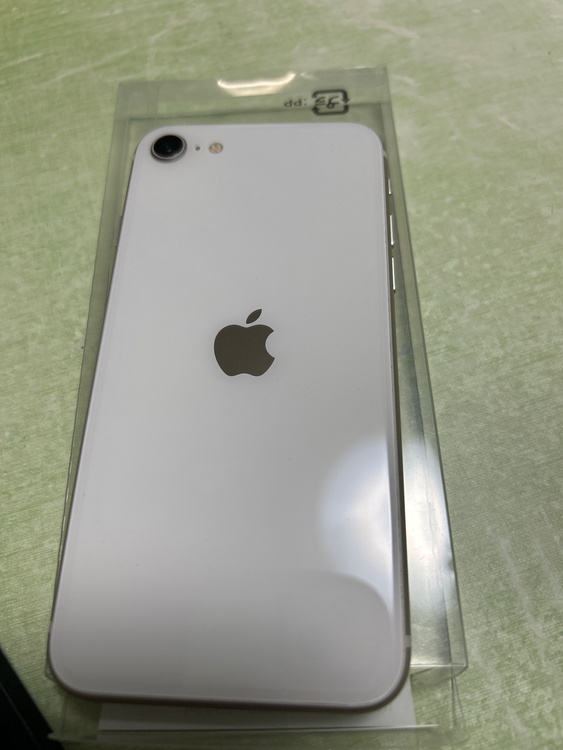 iPhone iPhone SE (第 2 世代) 128GB Softbank（スマホ）の商品画像 - 査定依頼日：2026年7月15日 - 最高査定価格：12,000円