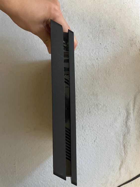 ps4（ゲーム機本体・ゲームソフト）の商品画像 - 査定依頼日：2023年11月13日 - 最高査定価格：10,000円