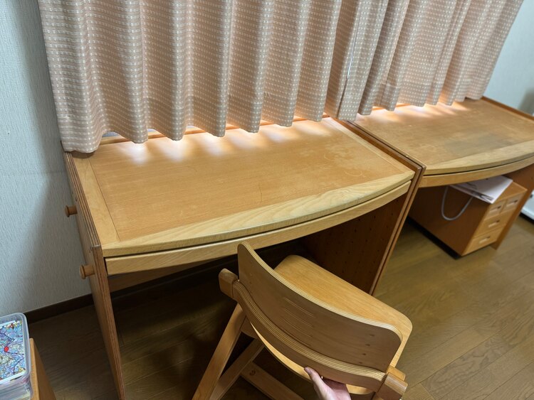 学習机（家具・寝具）の商品画像 - 査定依頼日：2025年5月11日 - 最高査定価格：2,000円