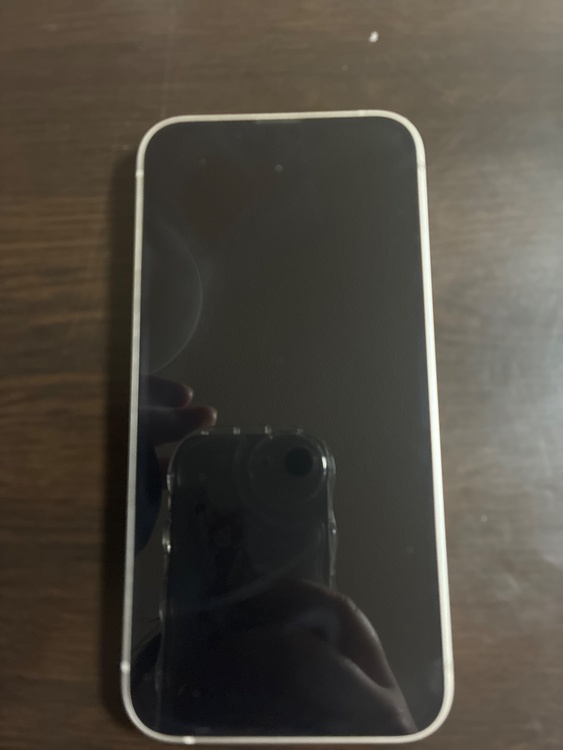 iPhone 13 128GB Softbank（スマホ）の商品画像 - 査定依頼日：2026年4月29日 - 最高査定価格：28,000円