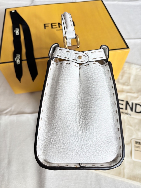 フェンディ  （ブランドバッグ）の商品画像 - 査定依頼日：2025年10月20日 - 最高査定価格：230,000円