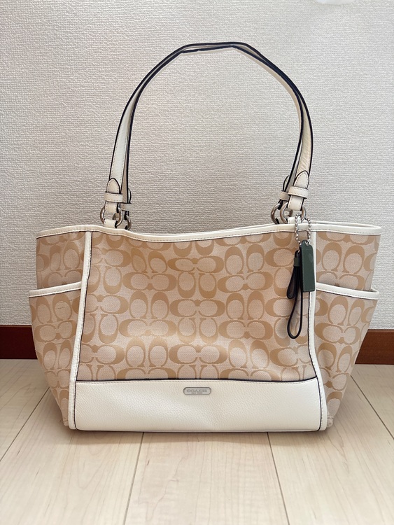 その他 コーチ （ブランドバッグ）の商品画像 - 査定依頼日：2025年10月25日 - 最高査定価格：2,000円