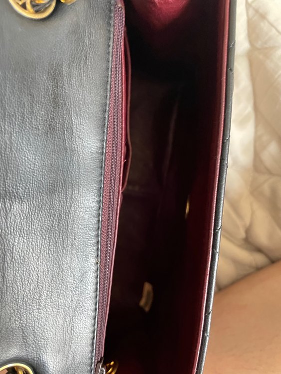 ミニマトラッセラムスキンチェーンショルダーバッグ（ブランドバッグ）の商品画像 - 査定依頼日：2022年9月5日 - 最高査定価格：240,000円