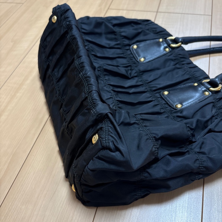 プラダ ギャザーバッグ（ブランドバッグ）の商品画像 - 査定依頼日：2026年10月9日 - 最高査定価格：30,000円