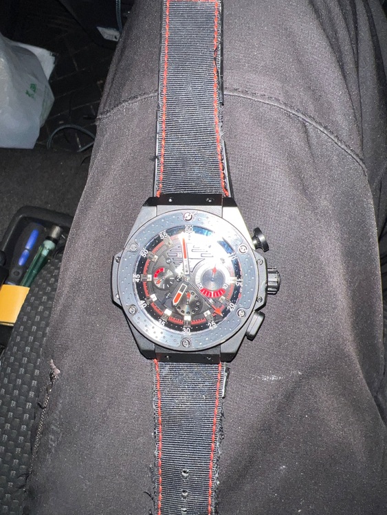 ウブロ キングパワー （高級時計）の商品画像 - 査定依頼日：2025年12月2日 - 最高査定価格：1,250,000円