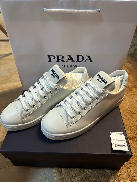 プラダ  （ブランドバッグ）の商品画像 - 査定依頼日：2025年4月19日 - 最高査定価格：25,000円