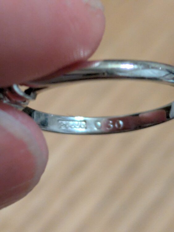 指輪（宝石）の商品画像 - 査定依頼日：2026年1月22日 - 最高査定価格：300,000円