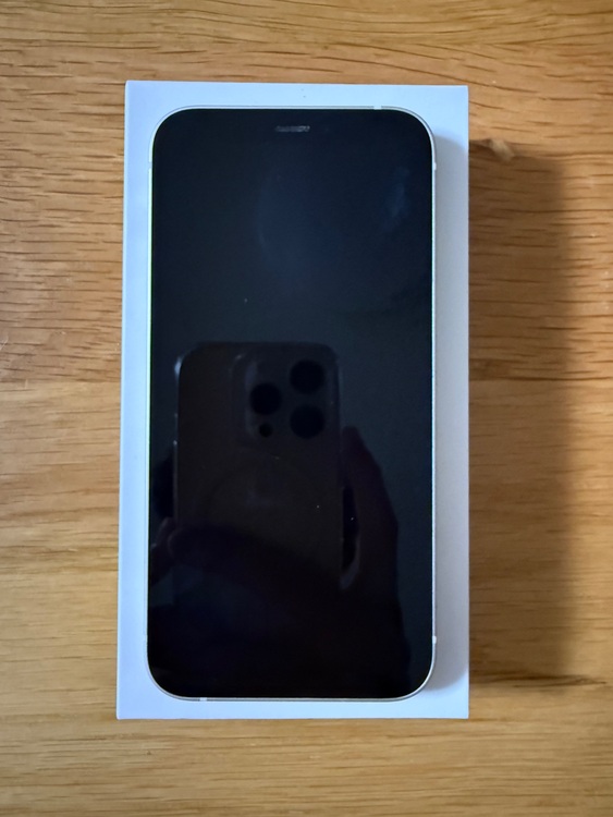 iPhone 12 mini 64GB SIMフリー（スマホ）の商品画像 - 査定依頼日：2025年8月23日 - 最高査定価格：22,000円