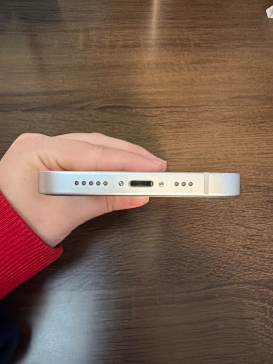 iPhone 14 256GB docomo（スマホ）の商品画像 - 査定依頼日：2026年1月27日 - 最高査定価格：49,000円