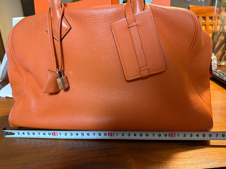 ヴィクトリア３２（ブランドバッグ）の商品画像 - 査定依頼日：2026年2月13日 - 最高査定価格：240,000円