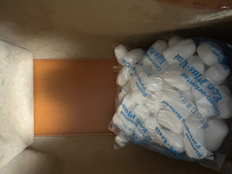 フェンディ  （ブランドバッグ）の商品画像 - 査定依頼日：2025年2月26日 - 最高査定価格：160,000円