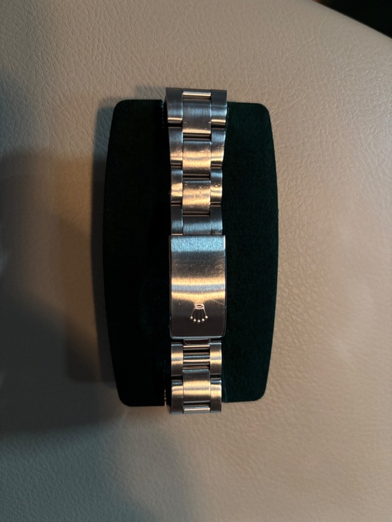 ロレックス パーペチュアル M6426/（高級時計）の商品画像 - 査定依頼日：2025年9月8日 - 最高査定価格：400,000円