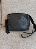 CHANEL フリンジバッグ　黒（ブランドバッグ）の商品画像 - 査定依頼日：2026年6月1日 - 最高査定価格：150,000円