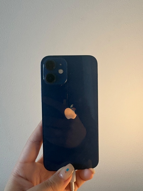 iPhone 12 mini 128GB Softbank（スマホ）の商品画像 - 査定依頼日：2026年4月19日 - 最高査定価格：22,000円