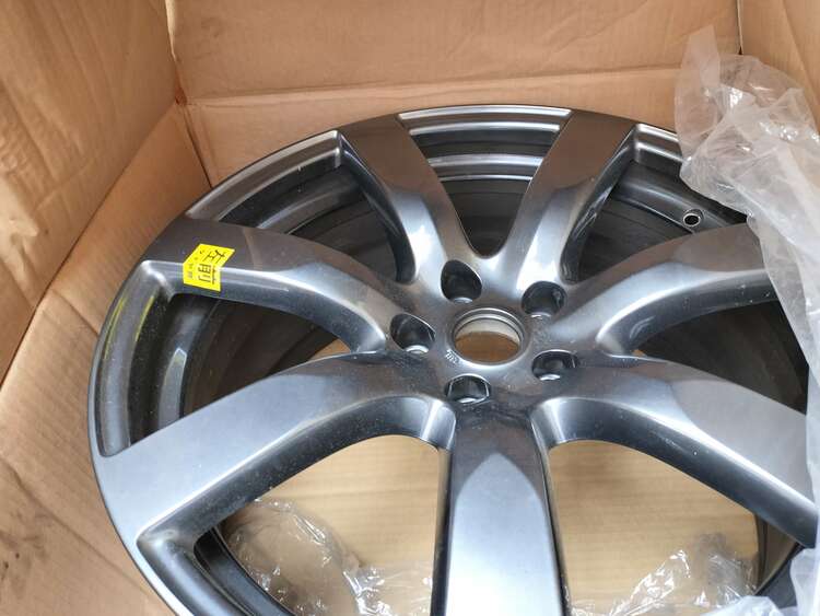 GTR（2006）ホイール（カー用品）の商品画像 - 査定依頼日：2025年5月28日 - 最高査定価格：30,000円