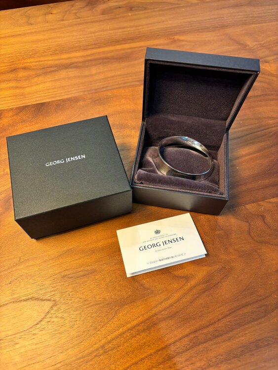 ジョージジェンセン　メビウスバングル（金・貴金属）の商品画像 - 査定依頼日：2025年1月24日 - 最高査定価格：40,000円