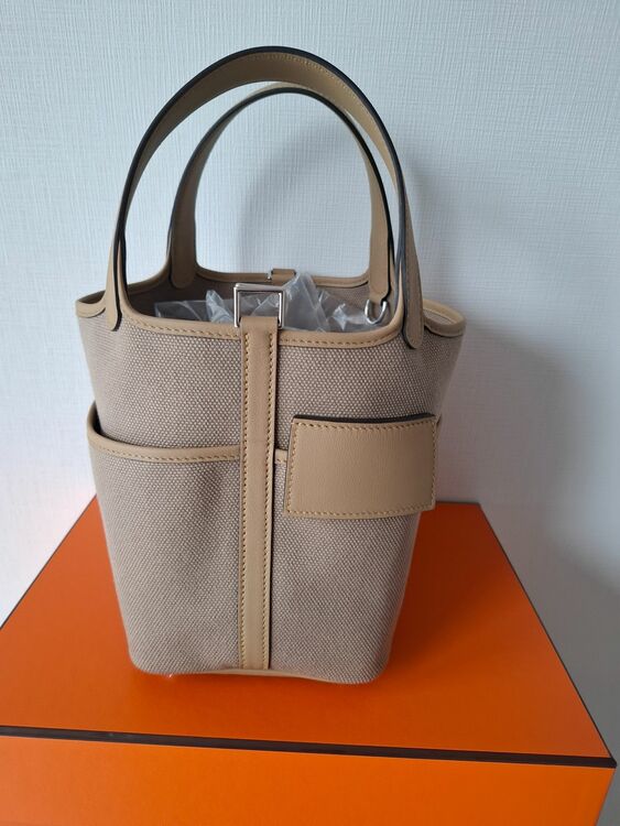 ピコタンカーゴ　18 エトゥープ　スイフト　シルバー金具　k刻印（ブランドバッグ）の商品画像 - 査定依頼日：2025年8月31日 - 最高査定価格：400,000円