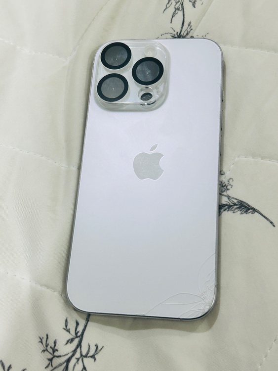 iPhone iPhone 16 Pro 256GB SIMフリー（スマホ）の商品画像 - 査定依頼日：2026年7月27日 - 最高査定価格：111,500円