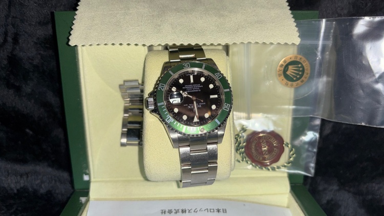 16610LV（高級時計）の商品画像 - 査定依頼日：2026年2月4日 - 最高査定価格：2,100,000円