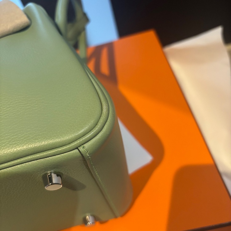 リンディ26（ブランドバッグ）の商品画像 - 査定依頼日：2025年10月23日 - 最高査定価格：900,000円