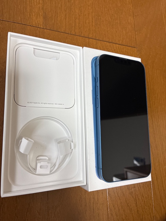 iPhone 13 512GB SIMフリー（スマホ）の商品画像 - 査定依頼日：2026年4月15日 - 最高査定価格：43,000円