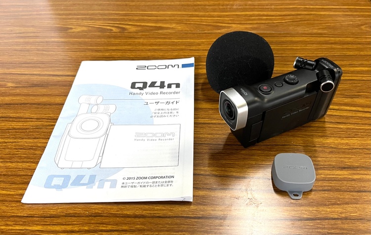 zoom Q4n（カメラ）の商品画像 - 査定依頼日：2026年1月12日 - 最高査定価格：3,000円