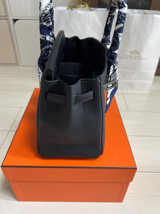 バーキン25ブラックシルバー金具（ブランドバッグ）の商品画像 - 査定依頼日：2025年10月12日 - 最高査定価格：3,600,000円