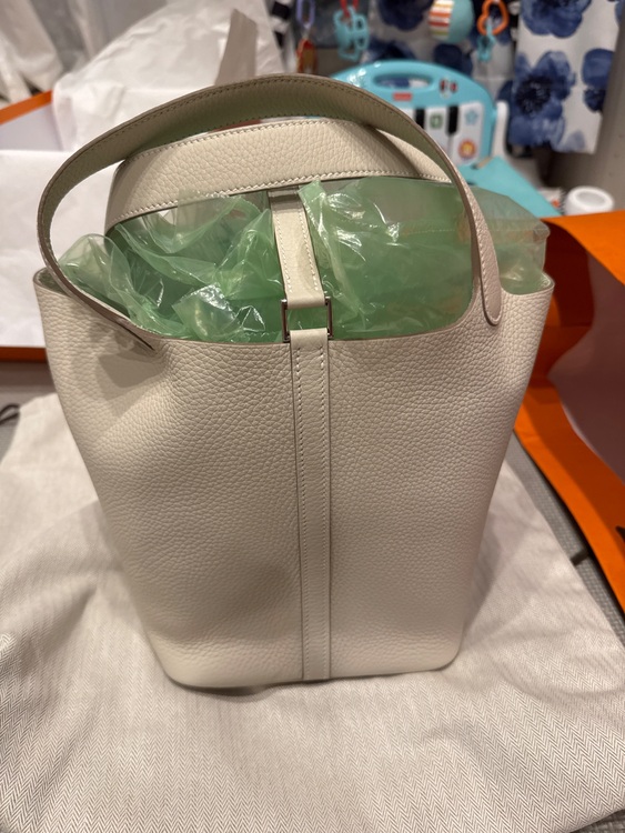 エルメス ピコタン （ブランドバッグ）の商品画像 - 査定依頼日：2025年8月23日 - 最高査定価格：500,000円