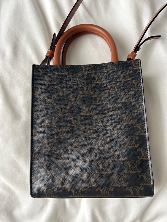 セリーヌ  （ブランドバッグ）の商品画像 - 査定依頼日：2026年3月3日 - 最高査定価格：85,000円