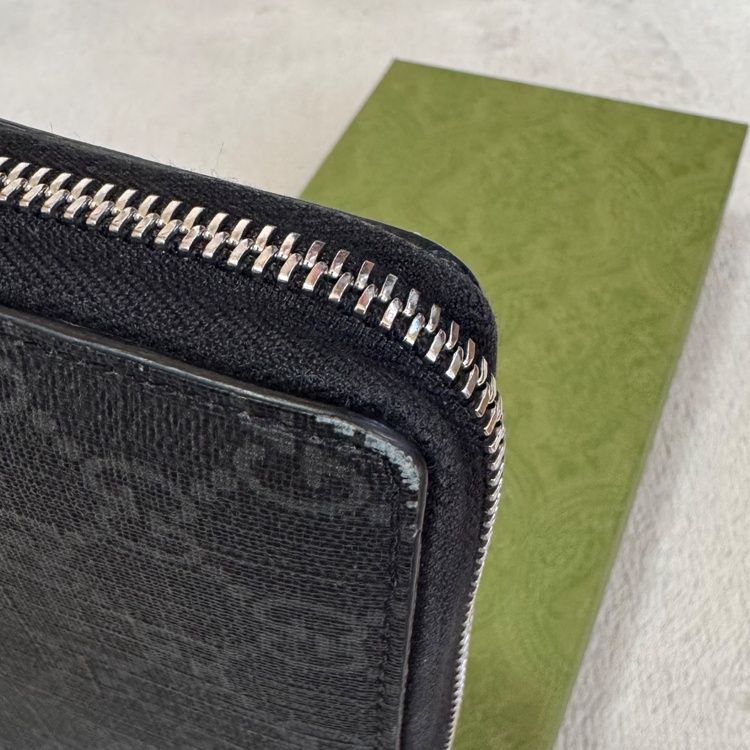 GUCCI 長財布 スネーク GGスプリーム ラウンドファスナー （ブランド財布・小物）の商品画像 - 査定依頼日：2026年5月11日 - 最高査定価格：20,000円