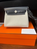 エールバックジップミニ（ブランドバッグ）の商品画像 - 査定依頼日：2025年8月28日 - 最高査定価格：500,000円